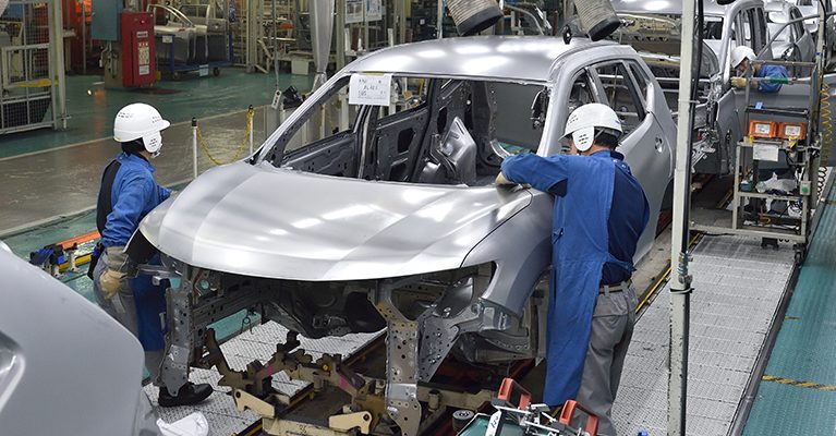 【2026年最新版】トヨタ九州 vs 日産九州期間工｜年収・きつさ・後悔しやすい人の違い【九州工場比較】